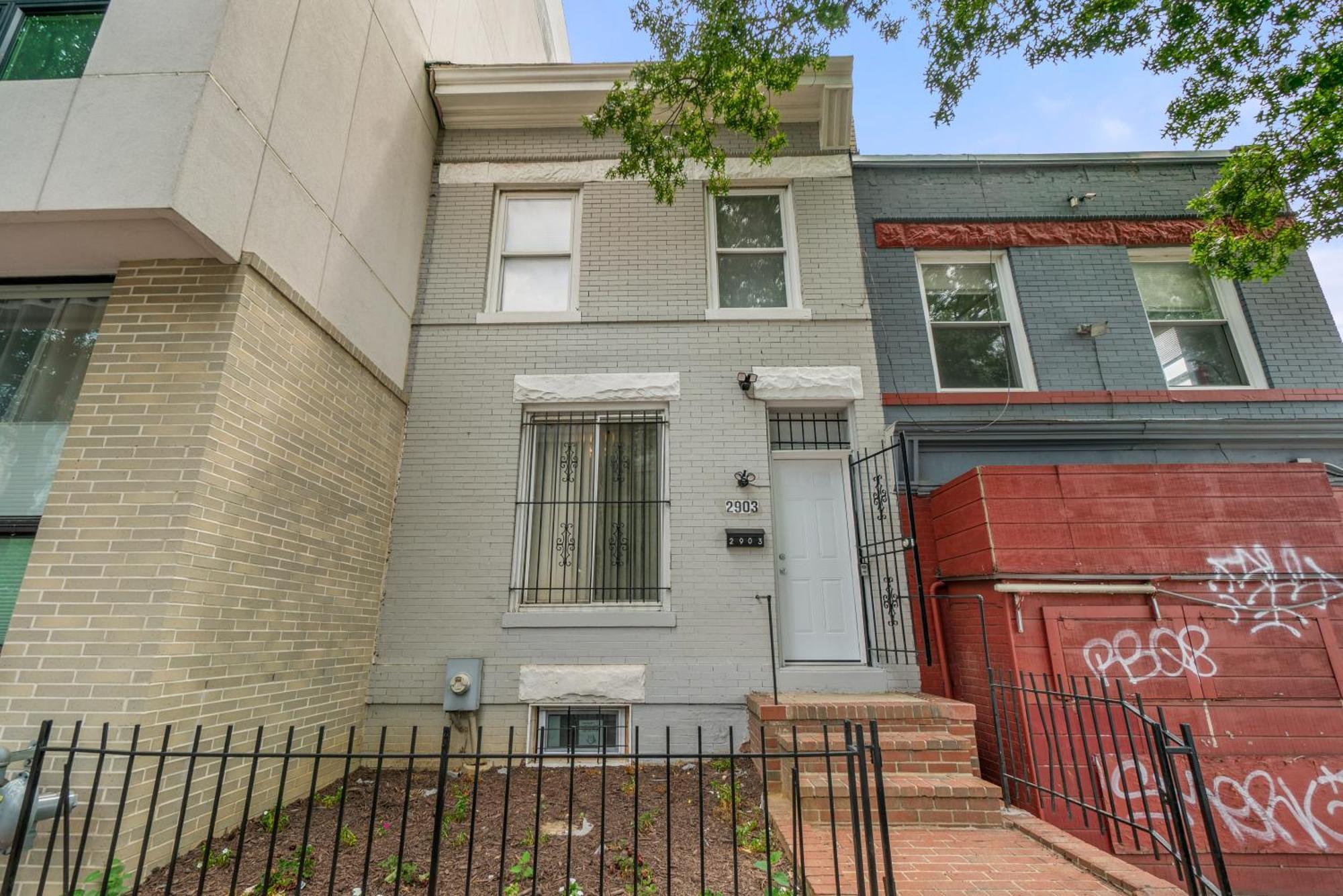 Close To Howard University , Unit #2 Вашингтон Екстериор снимка